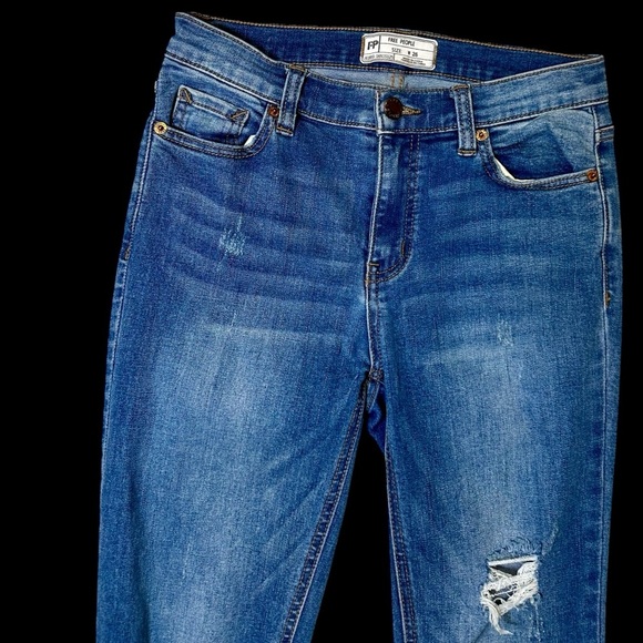 Free People ‘Great Heights’ Frayed Hem Skinny Jeans in Medium Wash Blue Size 26 - Picture 6 of 14